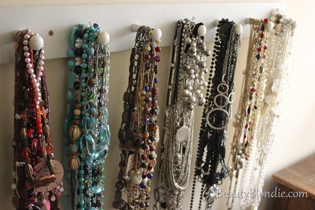 How to Organize A lot of Colorful Necklaces. Red, Teal, Blue, Silver, Grey, Glod, Black and White